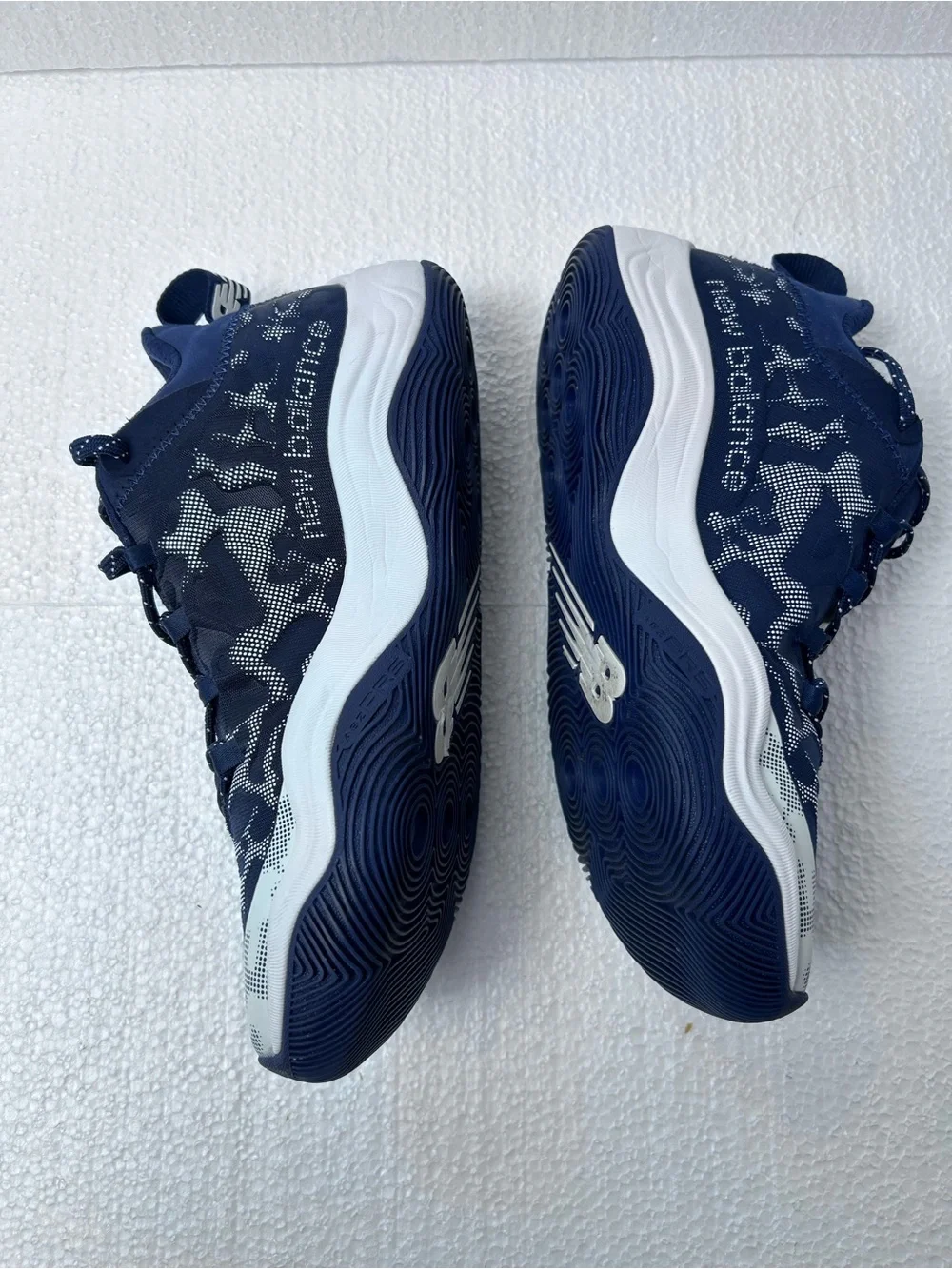 New Balance Navy and White Men's Athletic Basketball Shoes